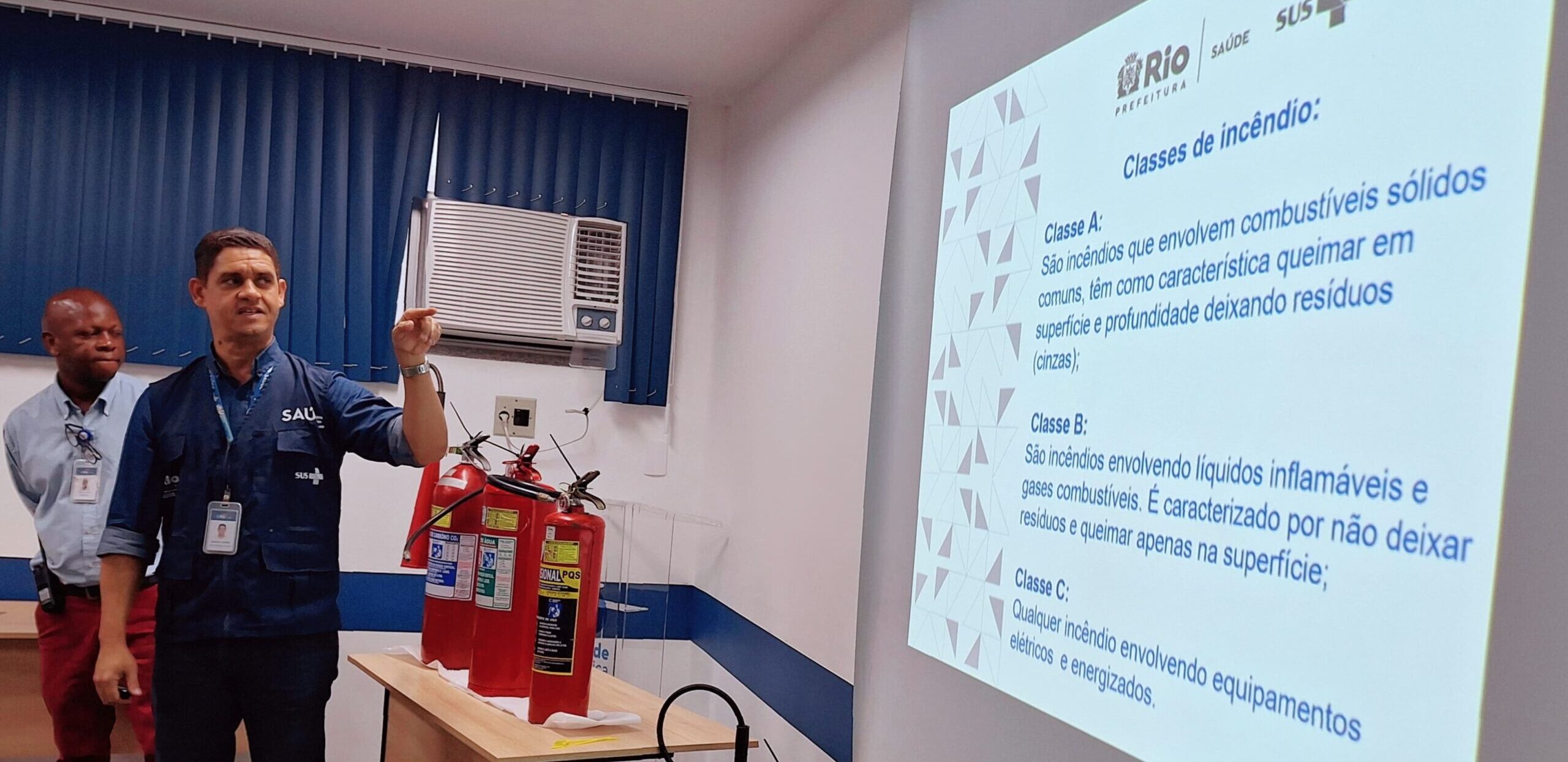 SEGUNDO DIA DE TREINAMENTO PARA A UTILIZAÇÃO DE EXTINTORES DE INCÊNDIO E CUIDADOS EM CASOS EMERGENCIAIS