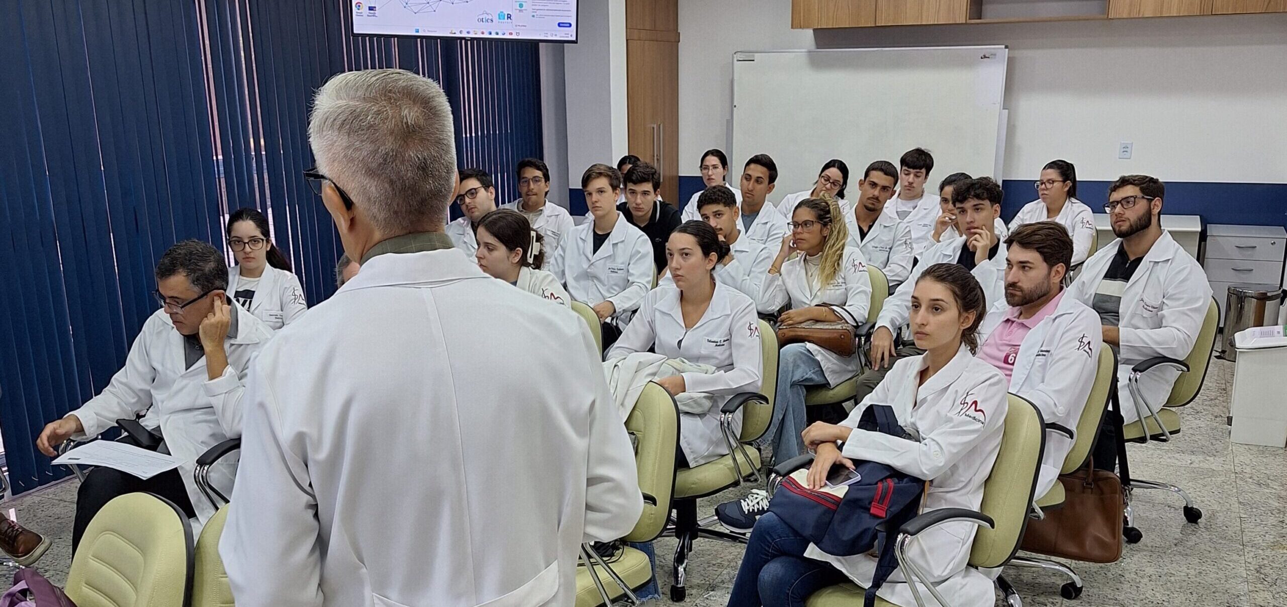 RECEPÇÃO DOS ALUNOS DA FACULDADE DE MEDICINA SOUZA MARQUES