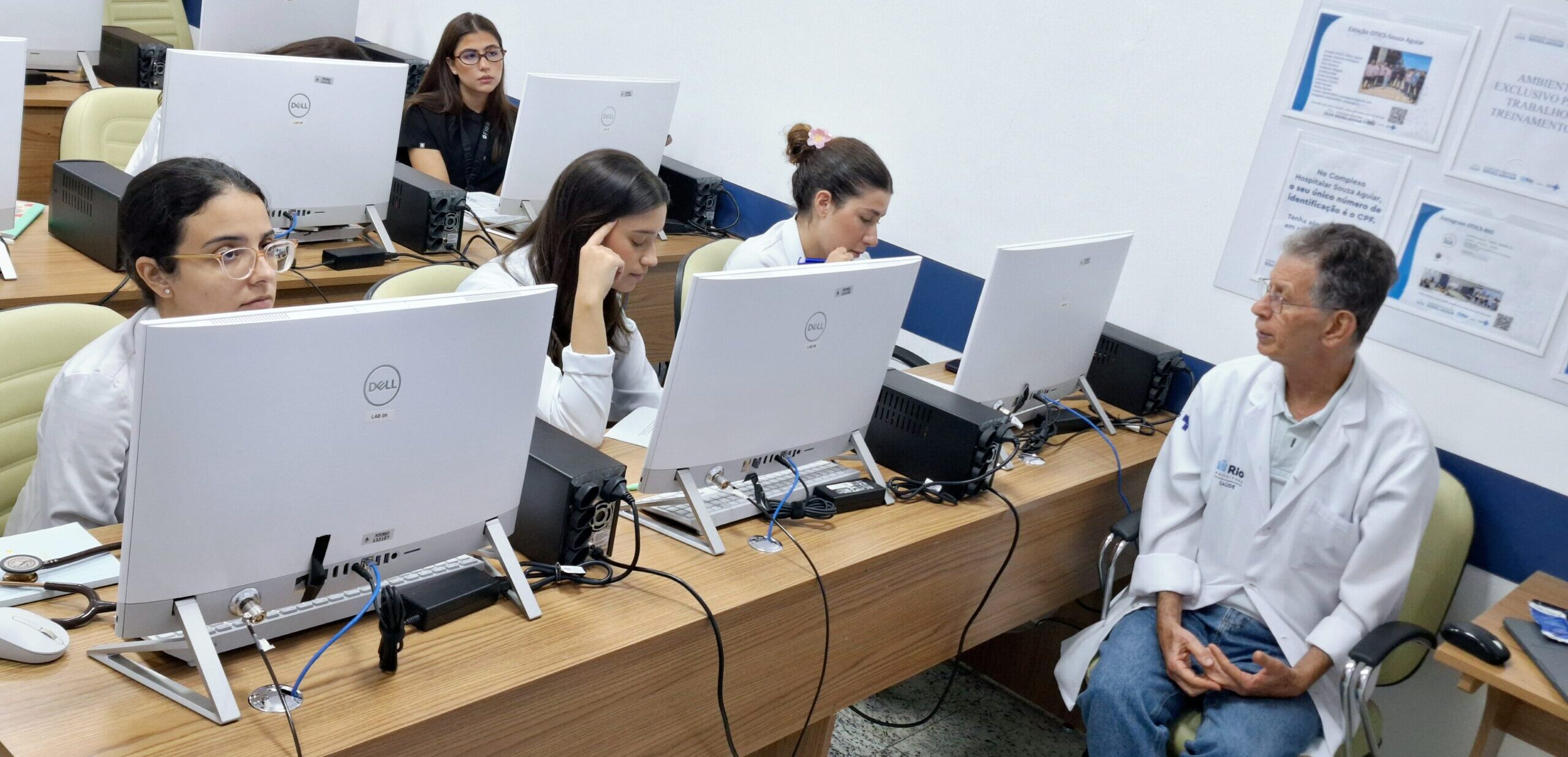 AULA DE HIDRATAÇÃO VENOSA E TERAPIA REIDRATAÇÃO ORAL – HMSA