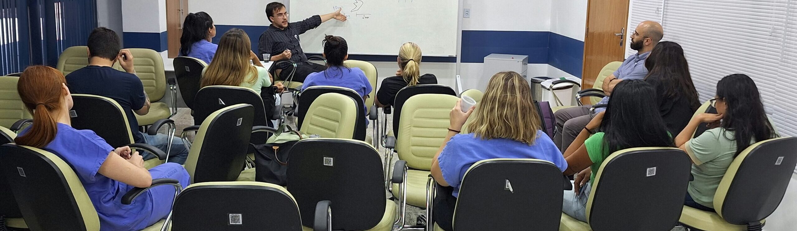 SESSÃO CLÍNICA DO PROGRAMA DE RESIDÊNCIA EM MEDICINA DE EMERGÊNCIA – HMSA