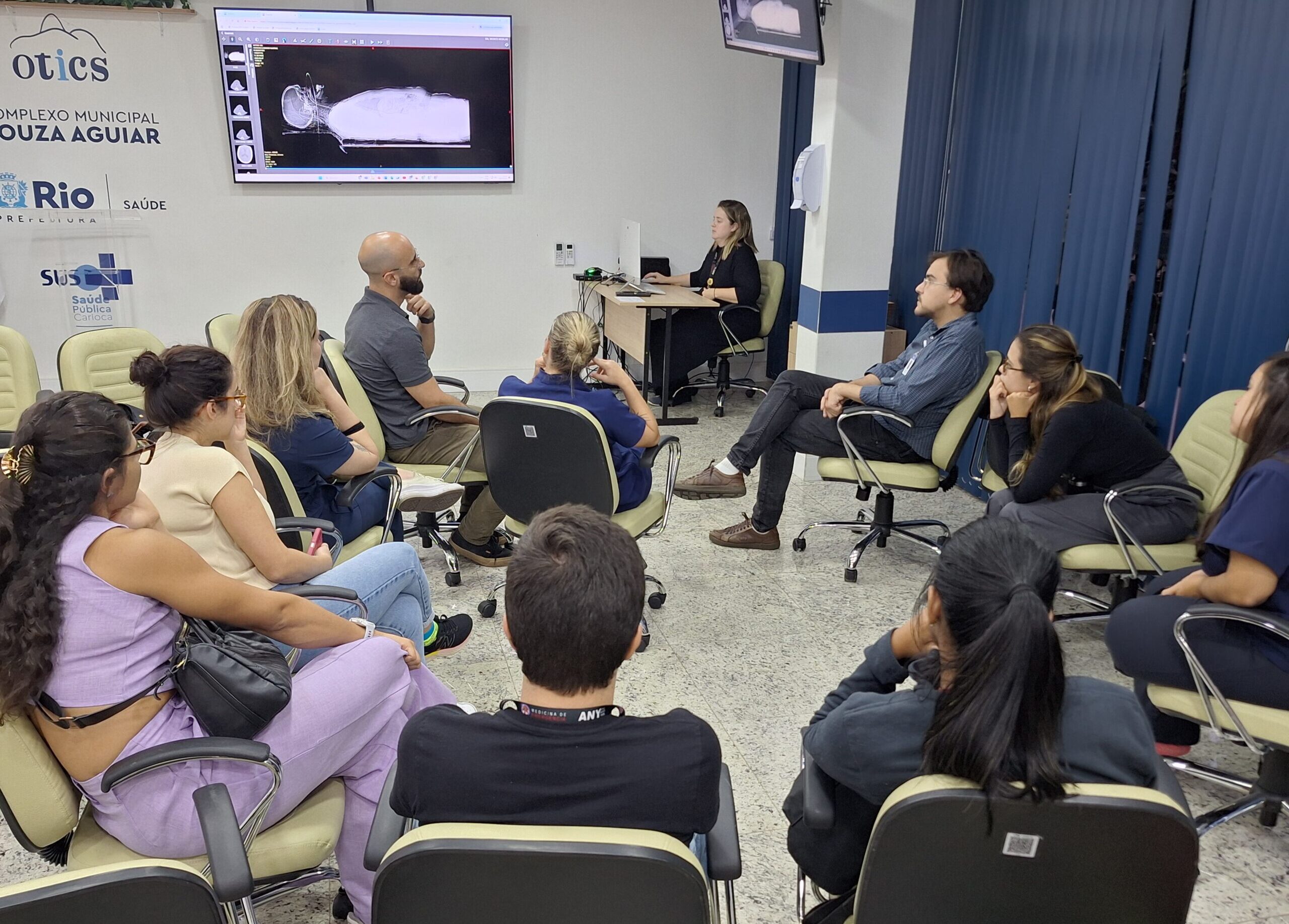 SESSÃO CLÍNICA DO PROGRAMA DE RESIDÊNCIA EM MEDICINA DE EMERGÊNCIA – HMSA