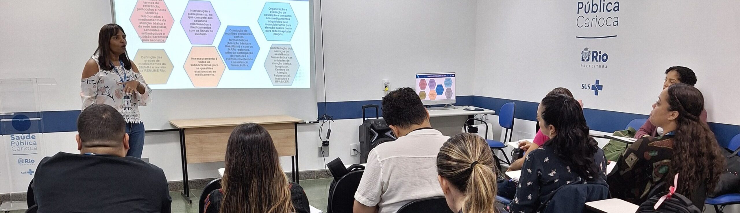 AULA DE RESIDÊNCIA MULTIPROFISSIONAL NA ATENÇÃO PRIMÁRIA À SAÚDE – FARMÁCIA