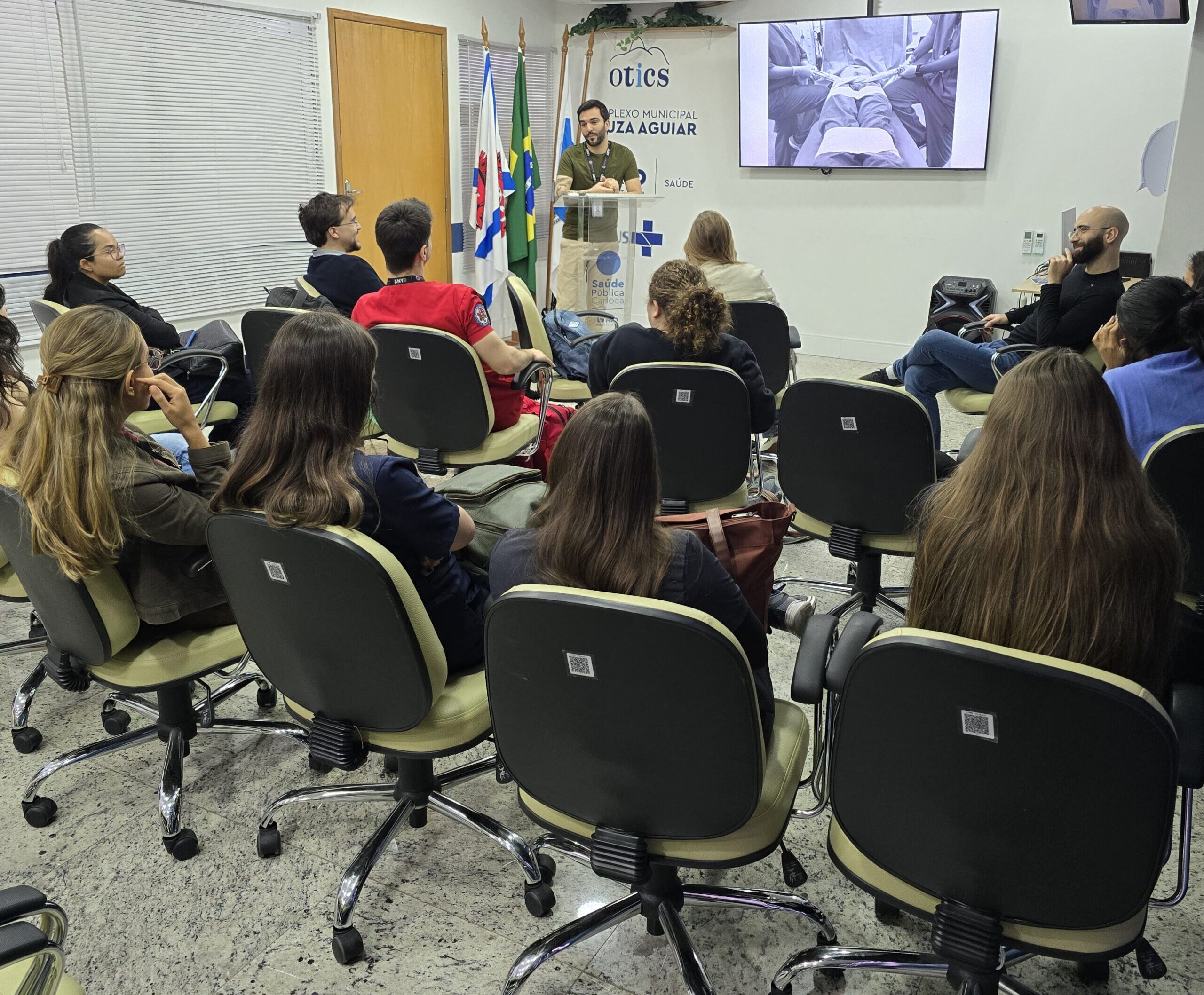 SESSÃO CLÍNICA DO PROGRAMA DE RESIDÊNCIA EM MEDICINA DE EMERGÊNCIA – HMSA