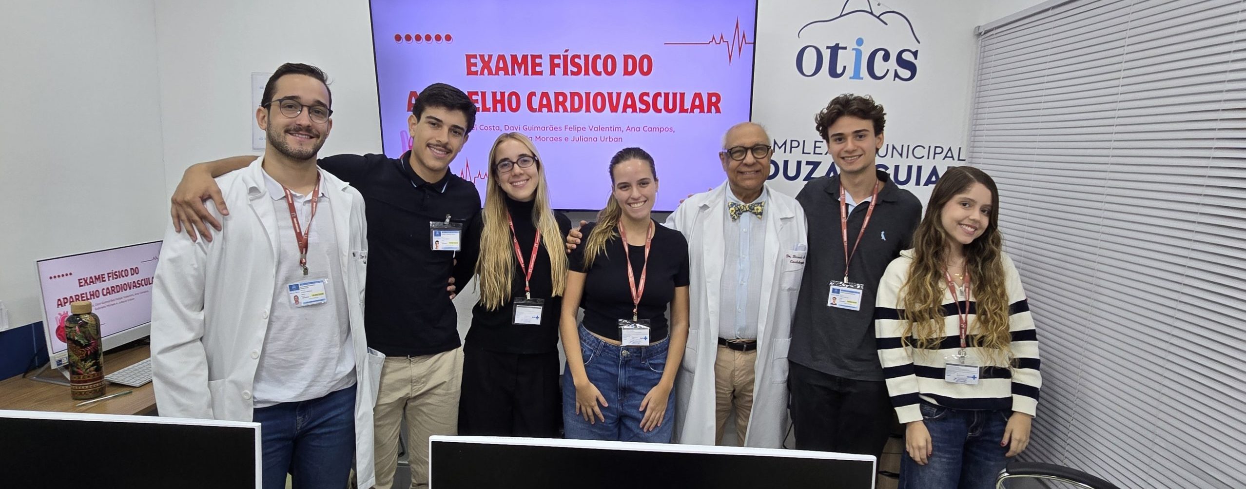 Aula Sobre Exame Físico do Aparelho Cardiovascular.