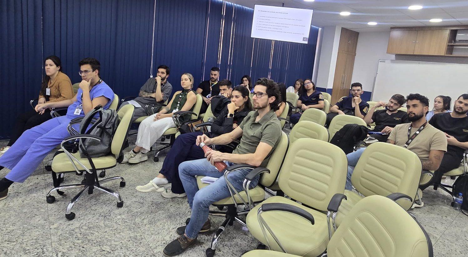 Aula do Programa de Residência em Medicina de Emergência.